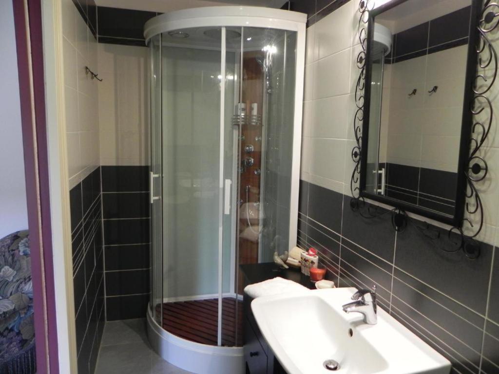 เลอ เปอตี โดแมน เดอ บัว อาฟริล Hotel Etais-la-Sauvin ห้อง รูปภาพ