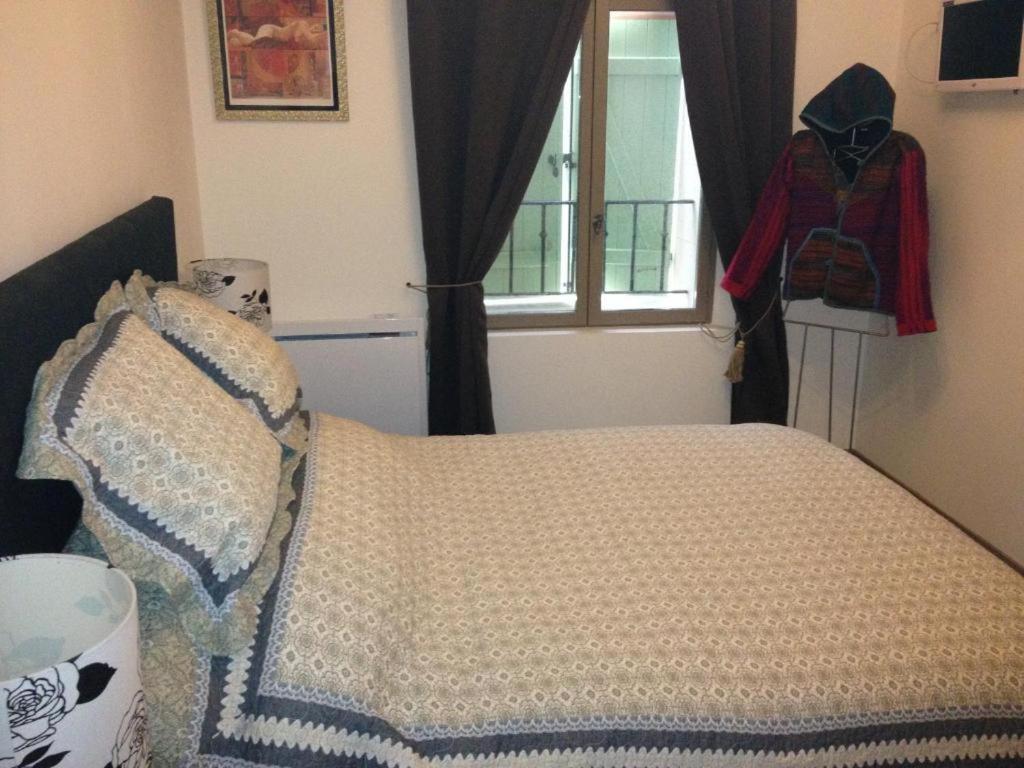 เลอ เปอตี โดแมน เดอ บัว อาฟริล Hotel Etais-la-Sauvin ห้อง รูปภาพ